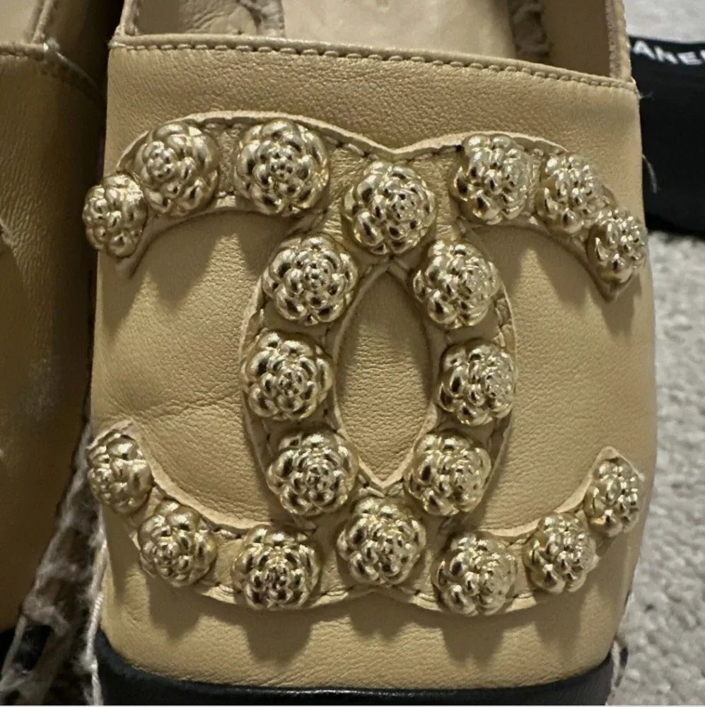 Chanel Camellia Studded CC Lambskin Espadrille Flats 38